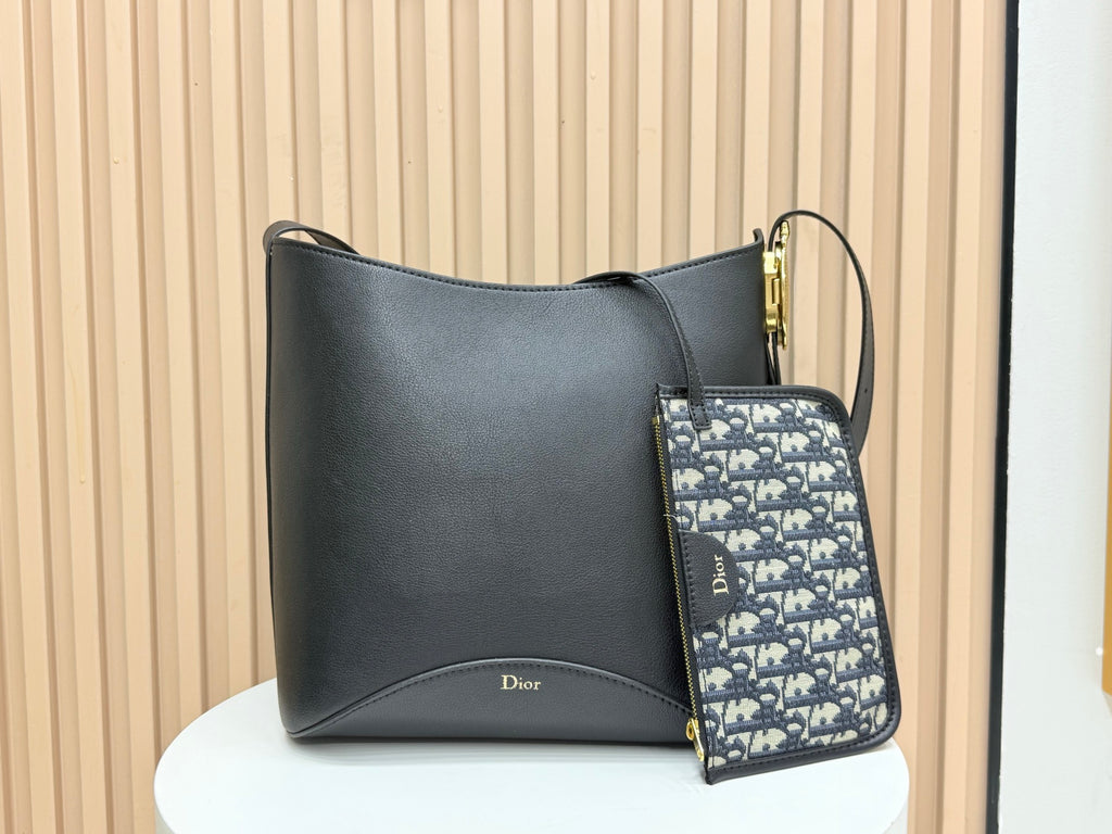 B1R76D45 Popular leather bag