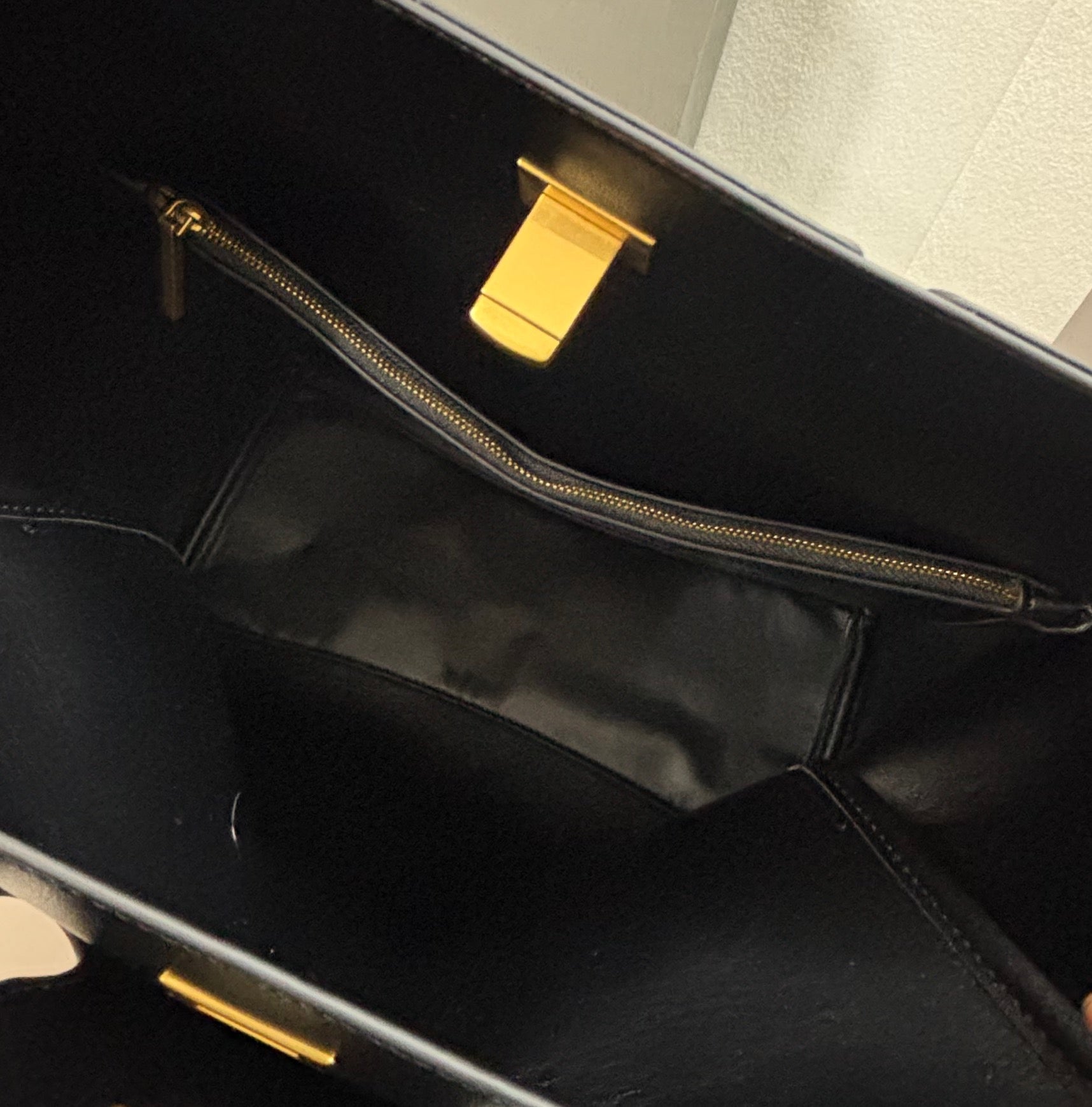 B1P36J121 Popular leather bag