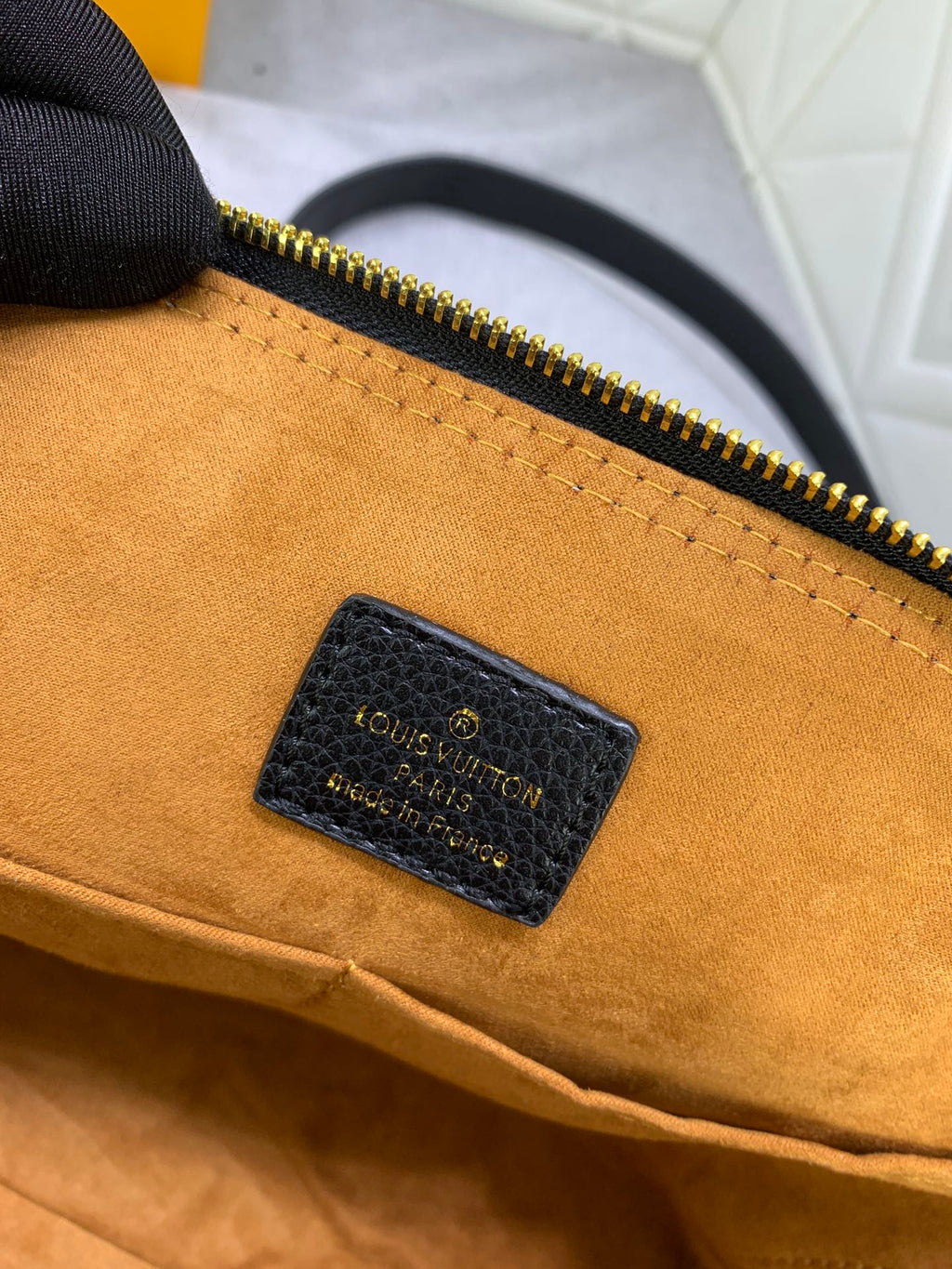 B12X44E319 Popular  leather bag 