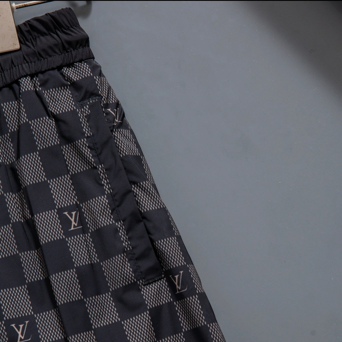 U1N36E23 Popular shorts