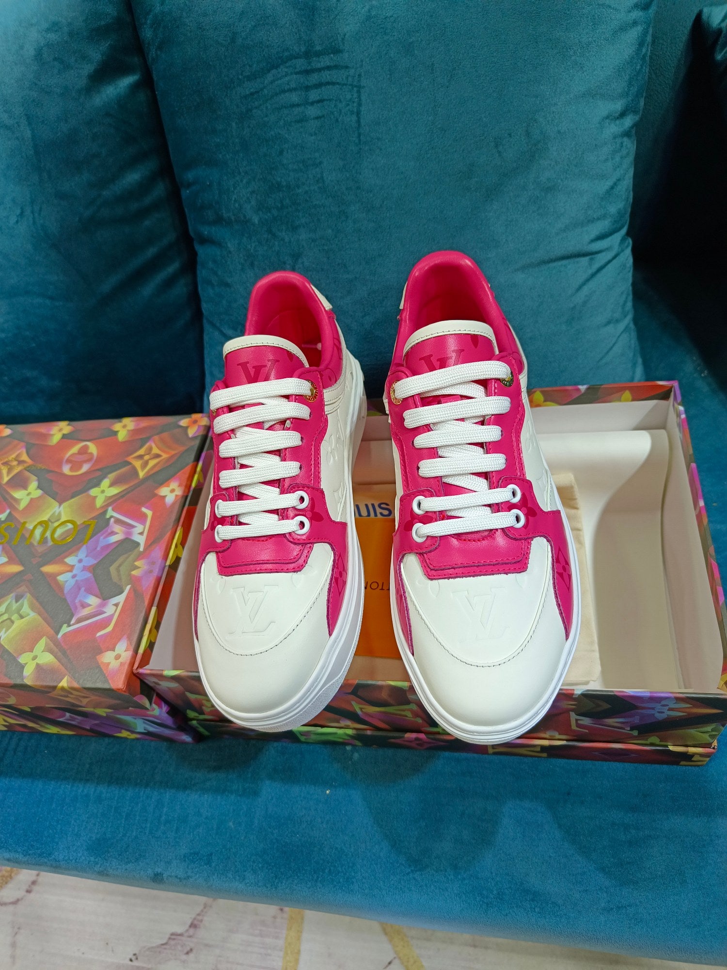 Z2YE45 Popular Sneakers