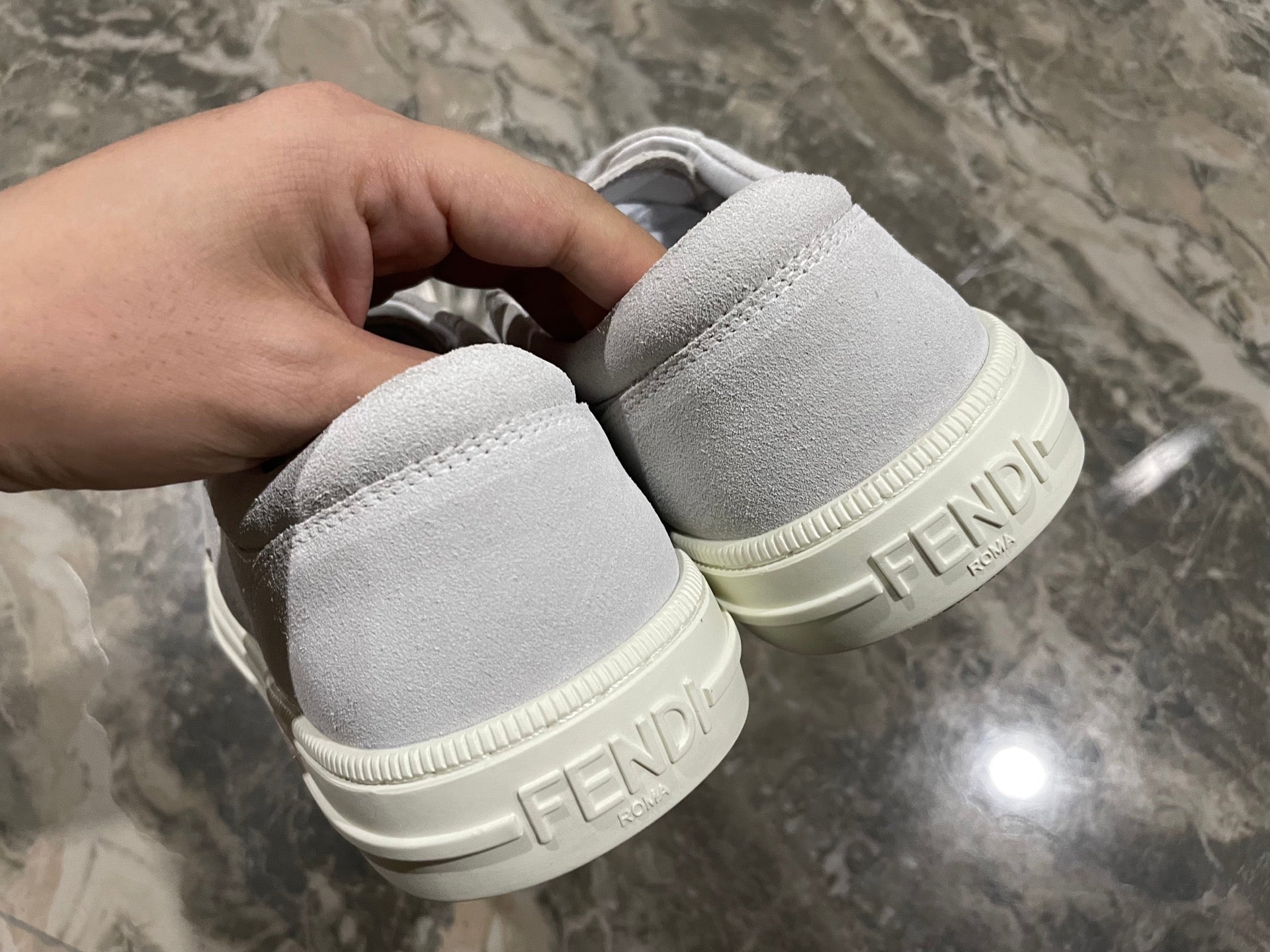 Z2Q95F141  Popular high-quality Shoes