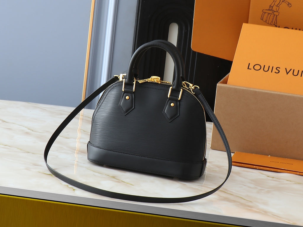B1P46E103 Popular leather bag