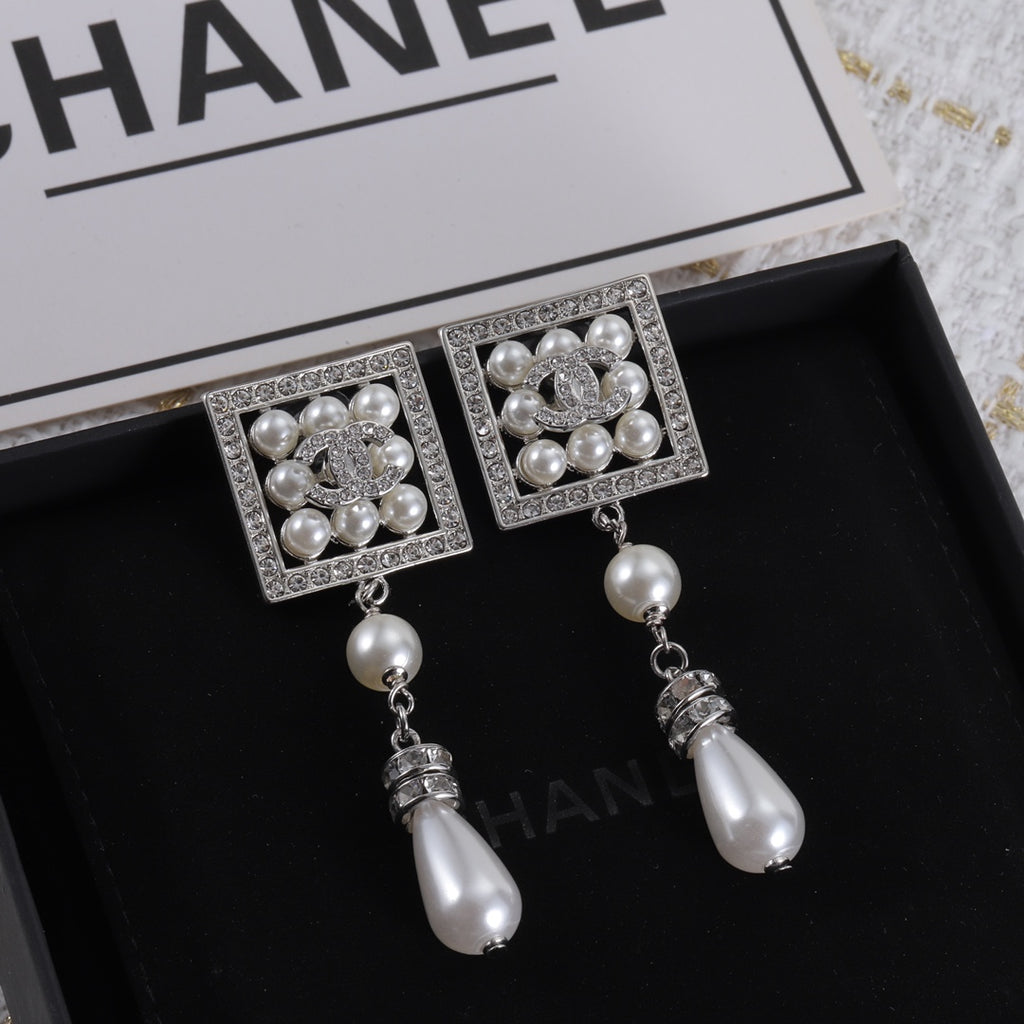 X1Z54C376E Popular Earrings