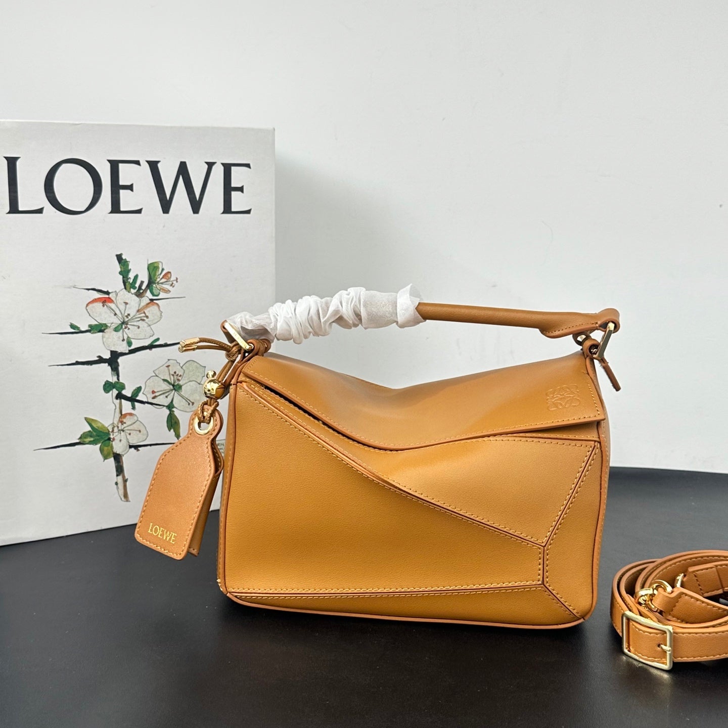 B1R46A9 Popular leather bag