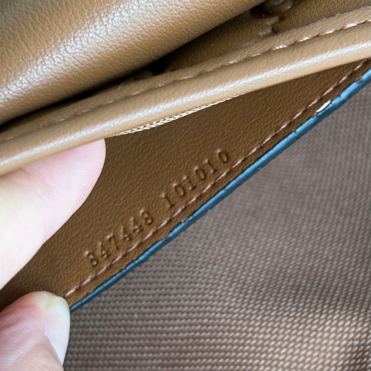 B1P36C60 Popular leather bag