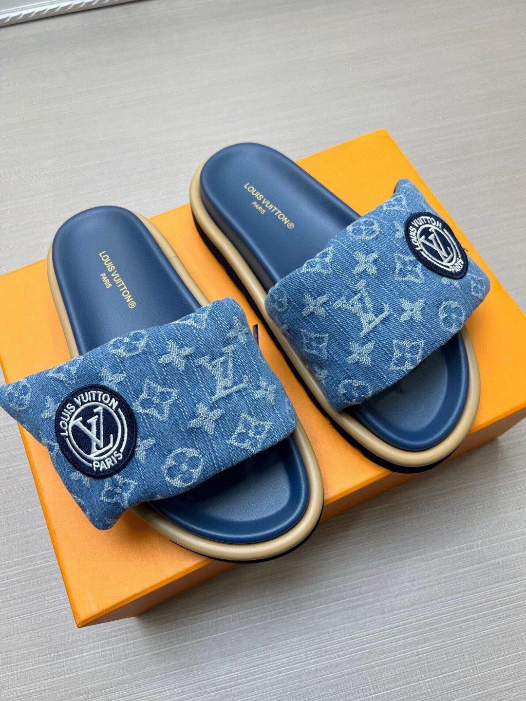 Z5QE7  Popular Slippers
