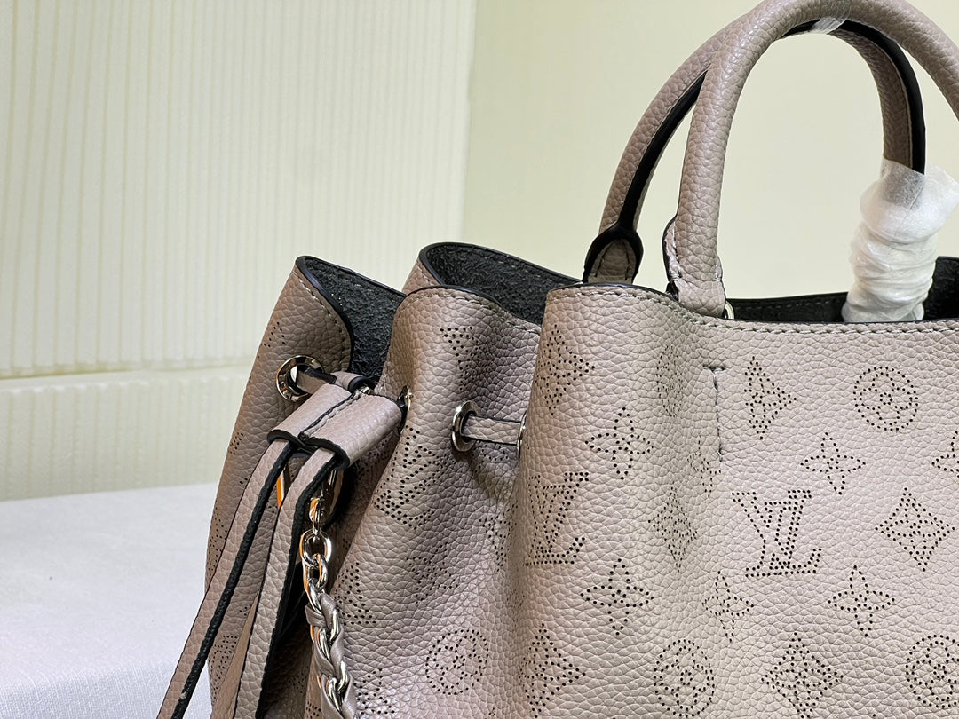 B1N55E39 Popular  leather bag