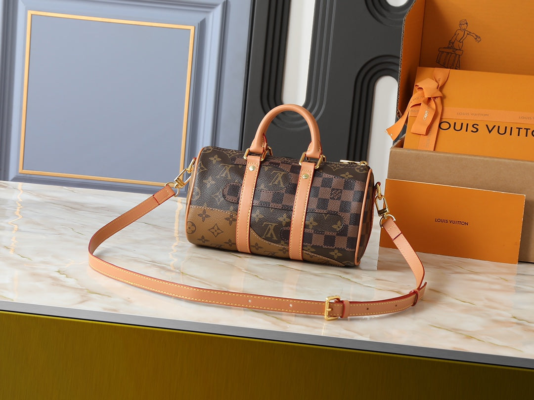 B1P46E31 Popular leather bag