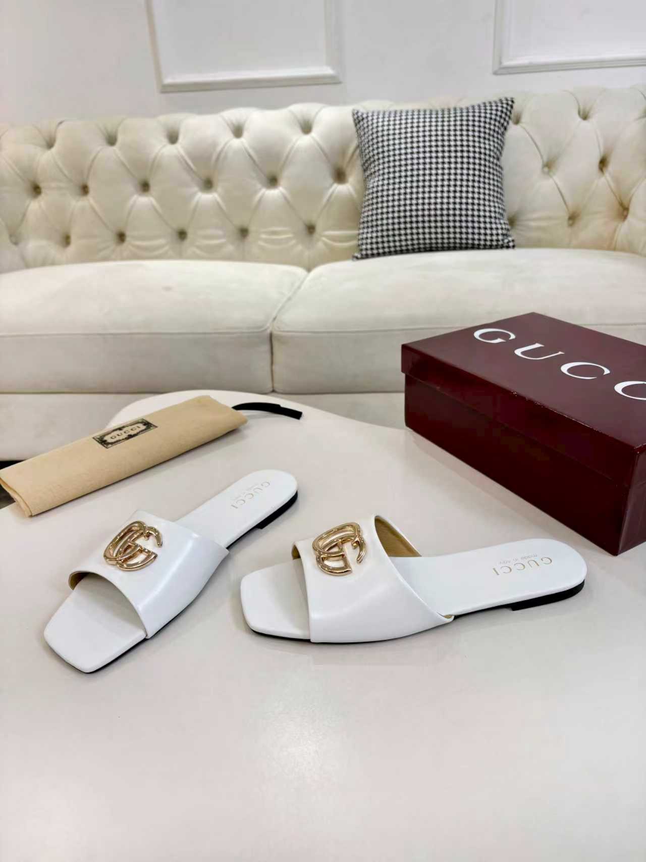 Z2P36B43 Popular high-quality leather Shoes