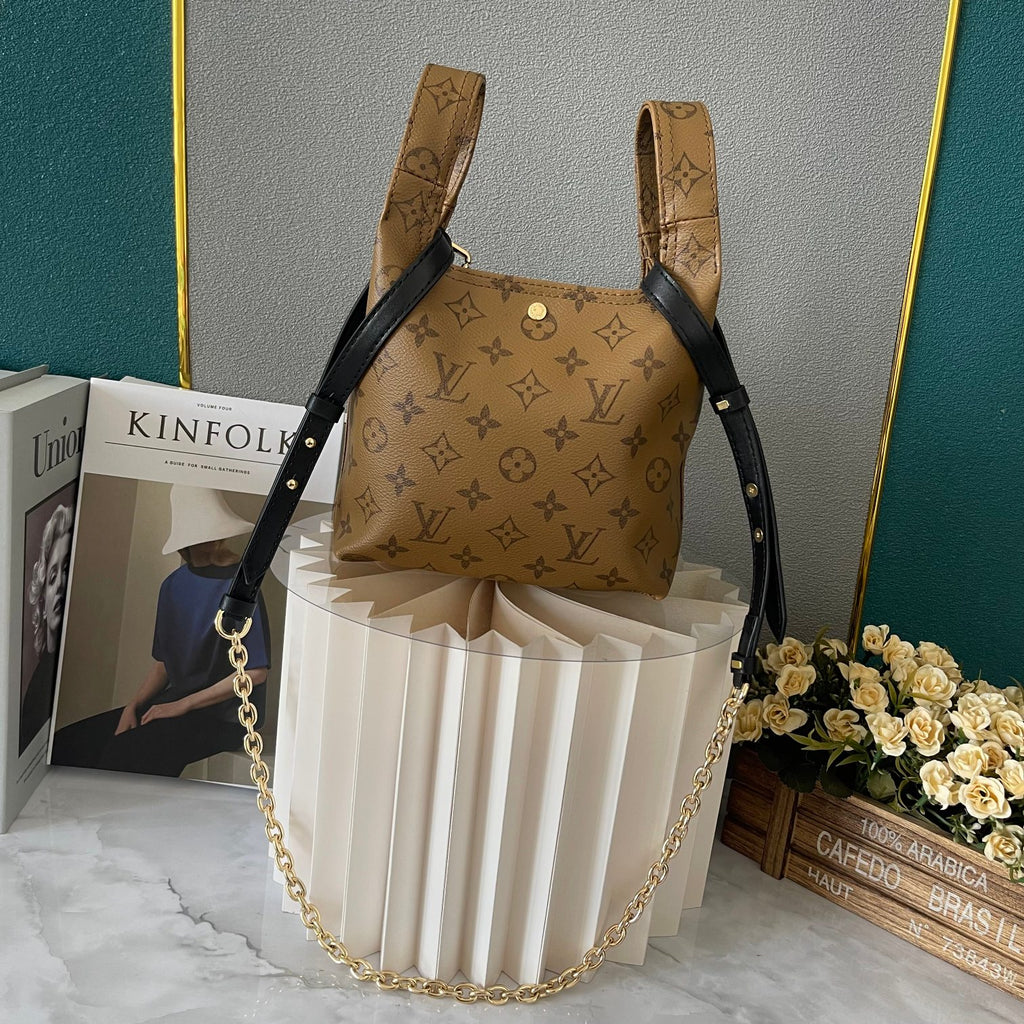 B1X34E274 Popular   leather bag 