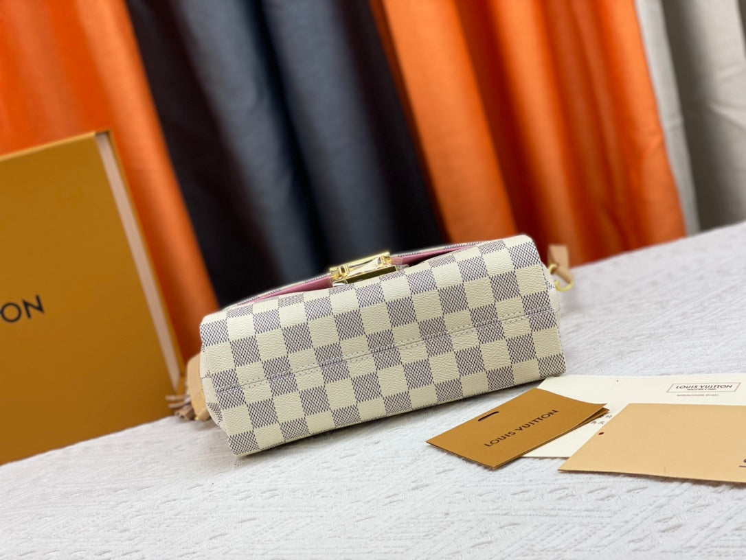 B1W15E2 Popular leather Bags