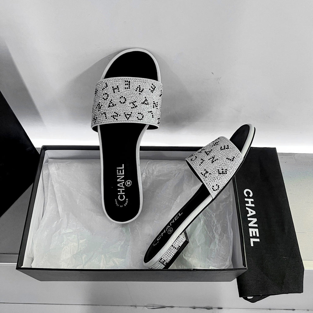 Z1ZC57 Popular sandals