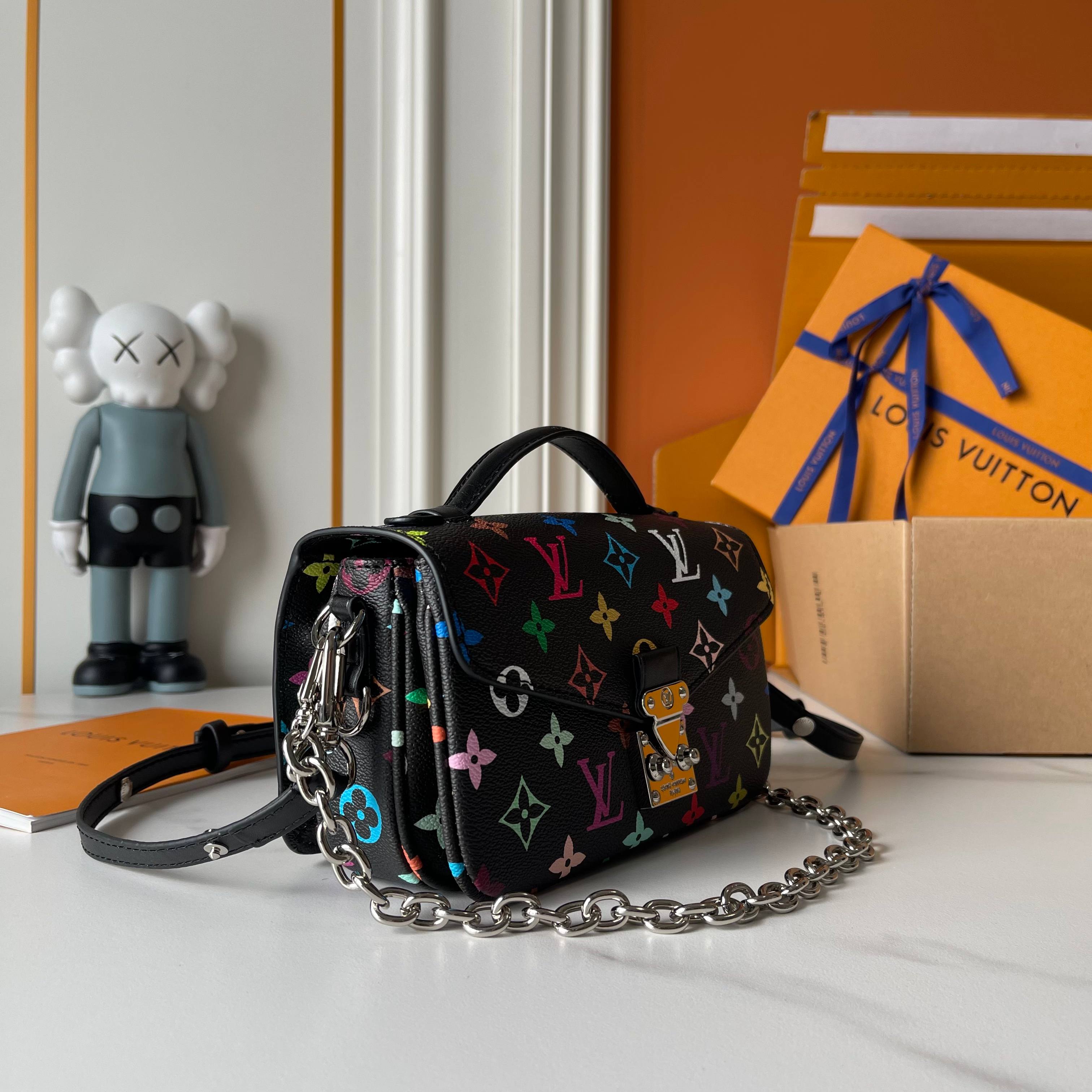 B1N55E38 Popular  leather bag