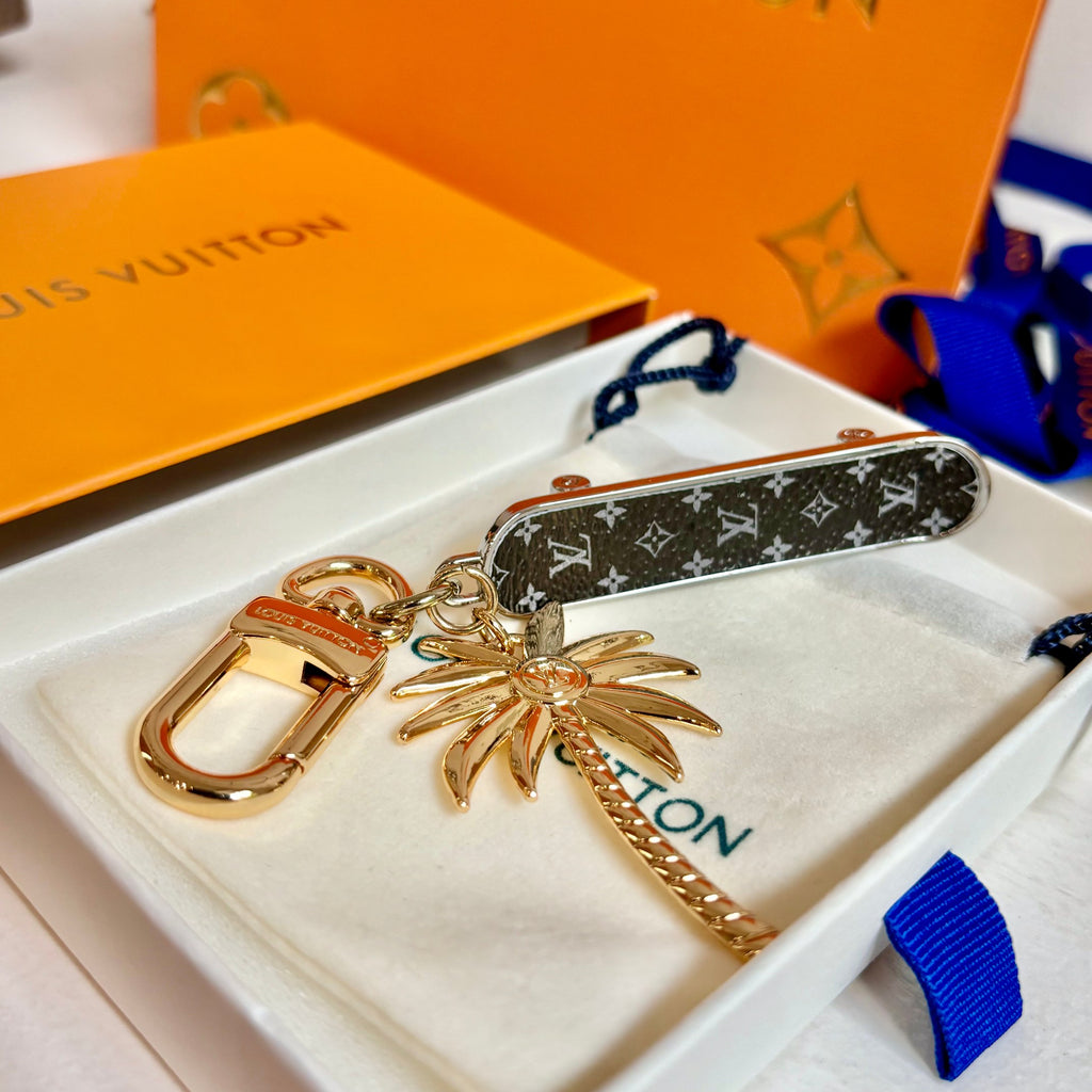 A1Q95E11 Popular bag 's charms accessories