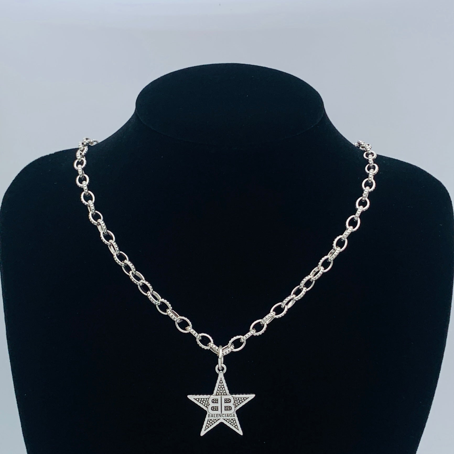 X1Q85J350X Popular Necklaces