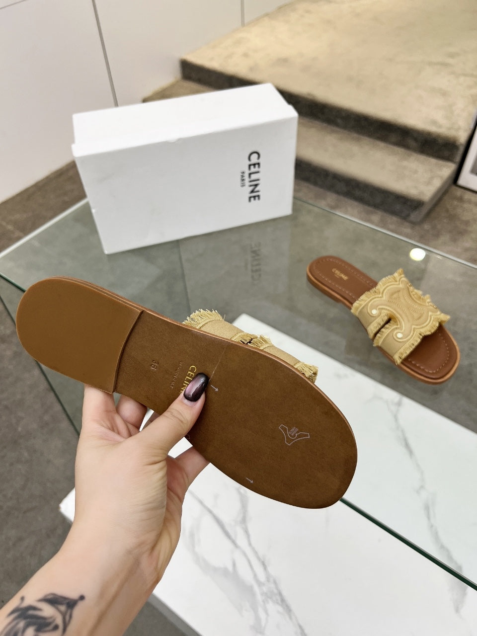 Z2Q55CL25 Popular  leather shoes