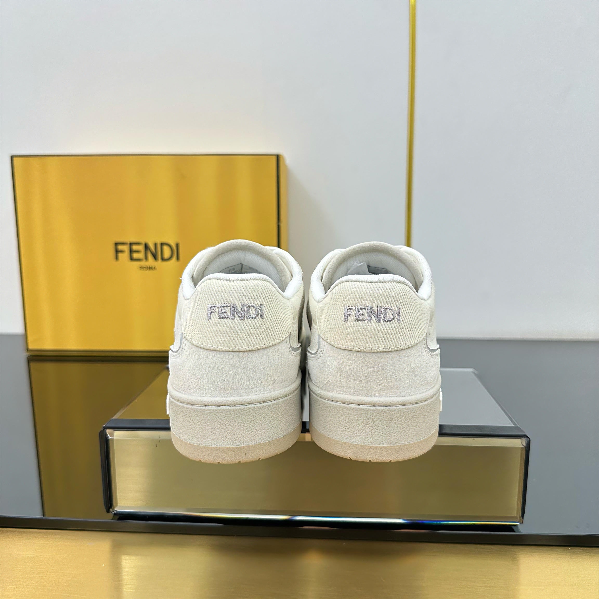 Z2Q105F421 Popular high-quality Shoes