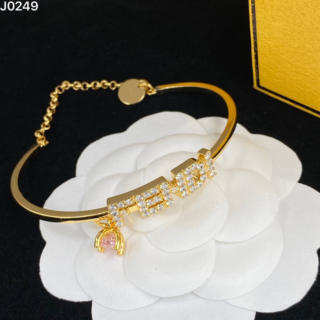 X1Q85F24K  Popular Bracelets
