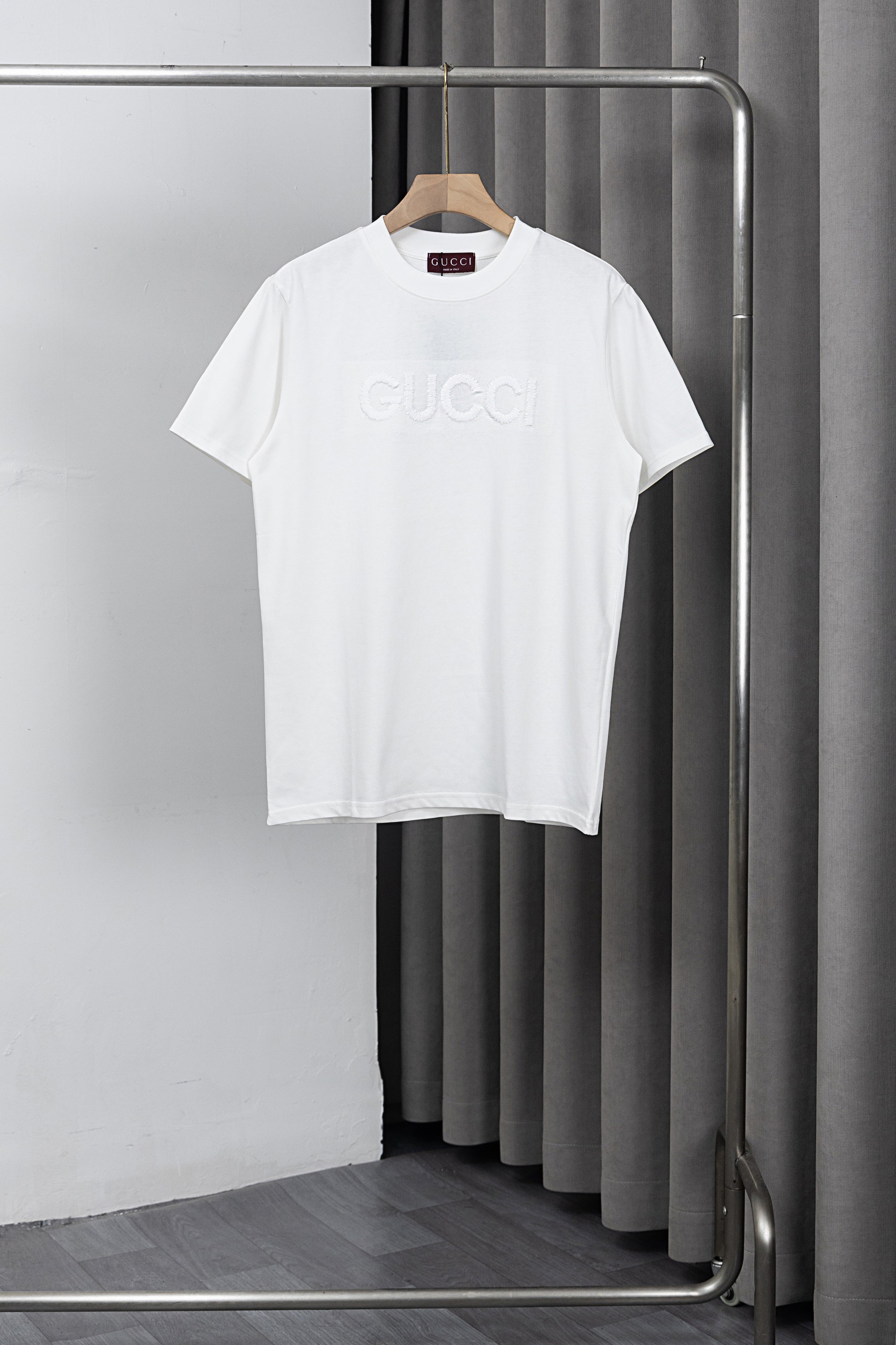 U1P36B130 Popular T-shirts