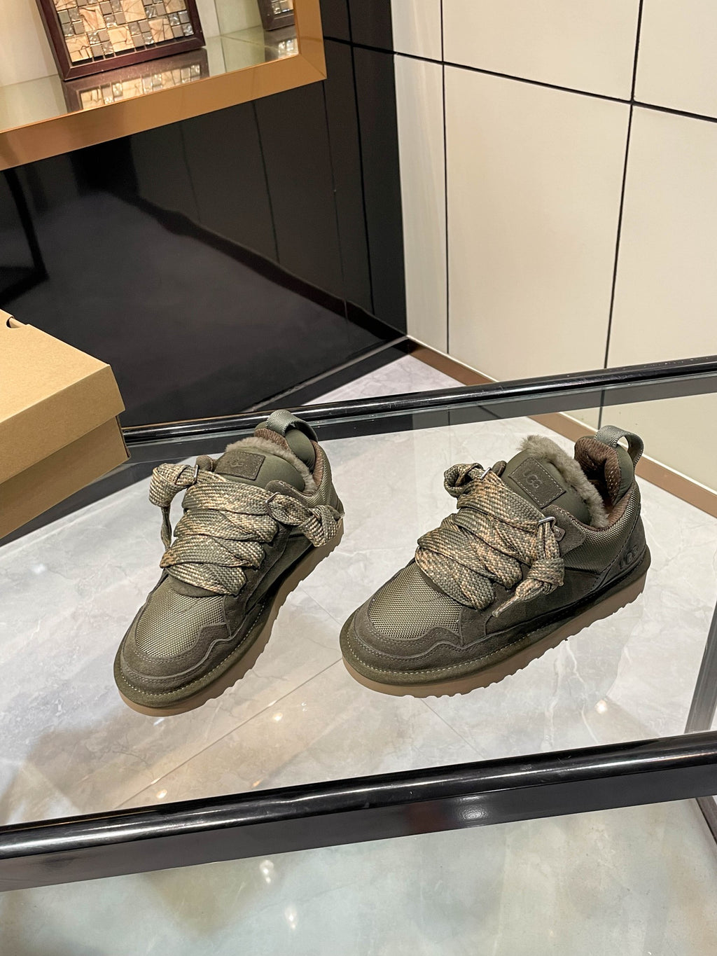 Z2Q105U262 Popular high-quality Shoes