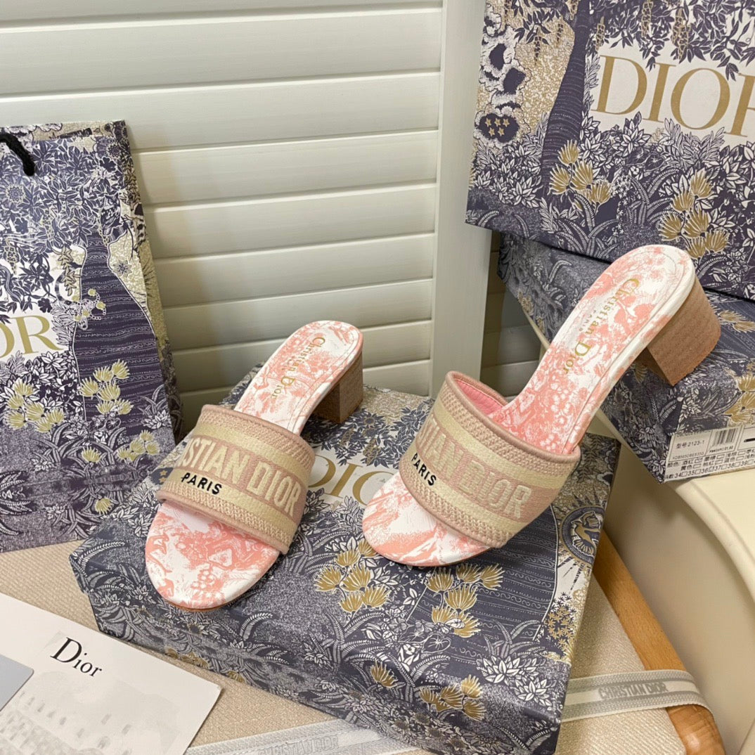 Z1ZD64 Popular sandals