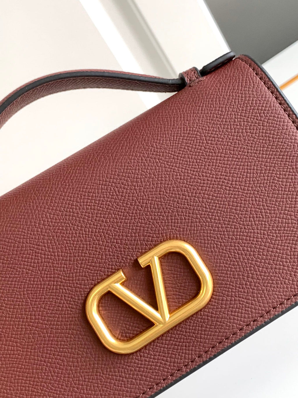 B1X44VL272 Popular leather bag 