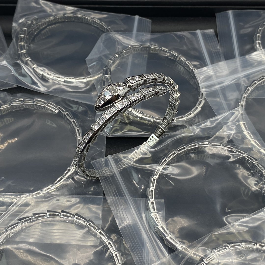 X1X93I57K（2circle   Popular Bracelets -quality rings earrings Bracelets Necklaces ）