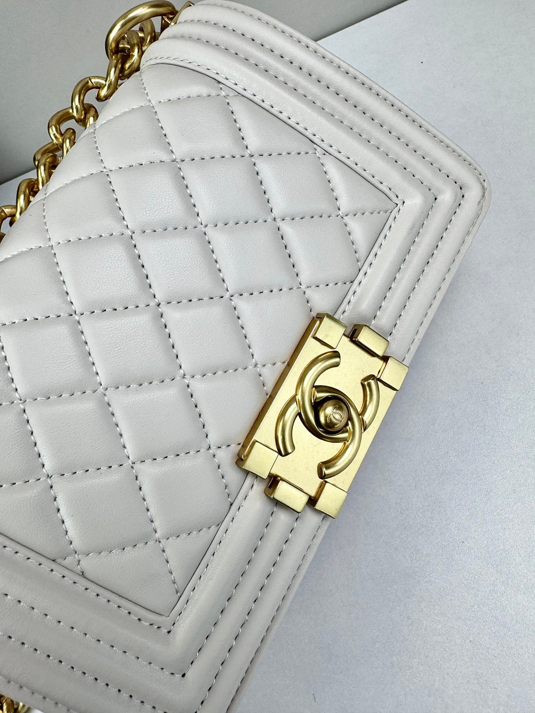 B1P36C16 Popular leather bag