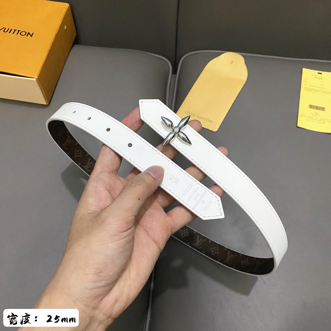 P1Q64E51 Popular  High quality belt With full package