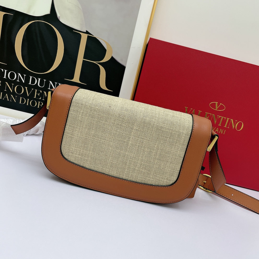 B5X111VL45 Popular  leather bag 