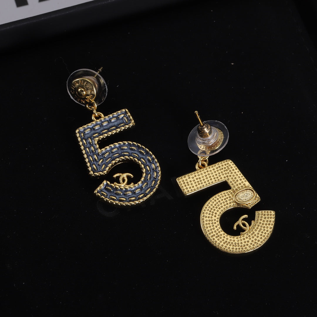 X1Z54C305E Popular Earrings