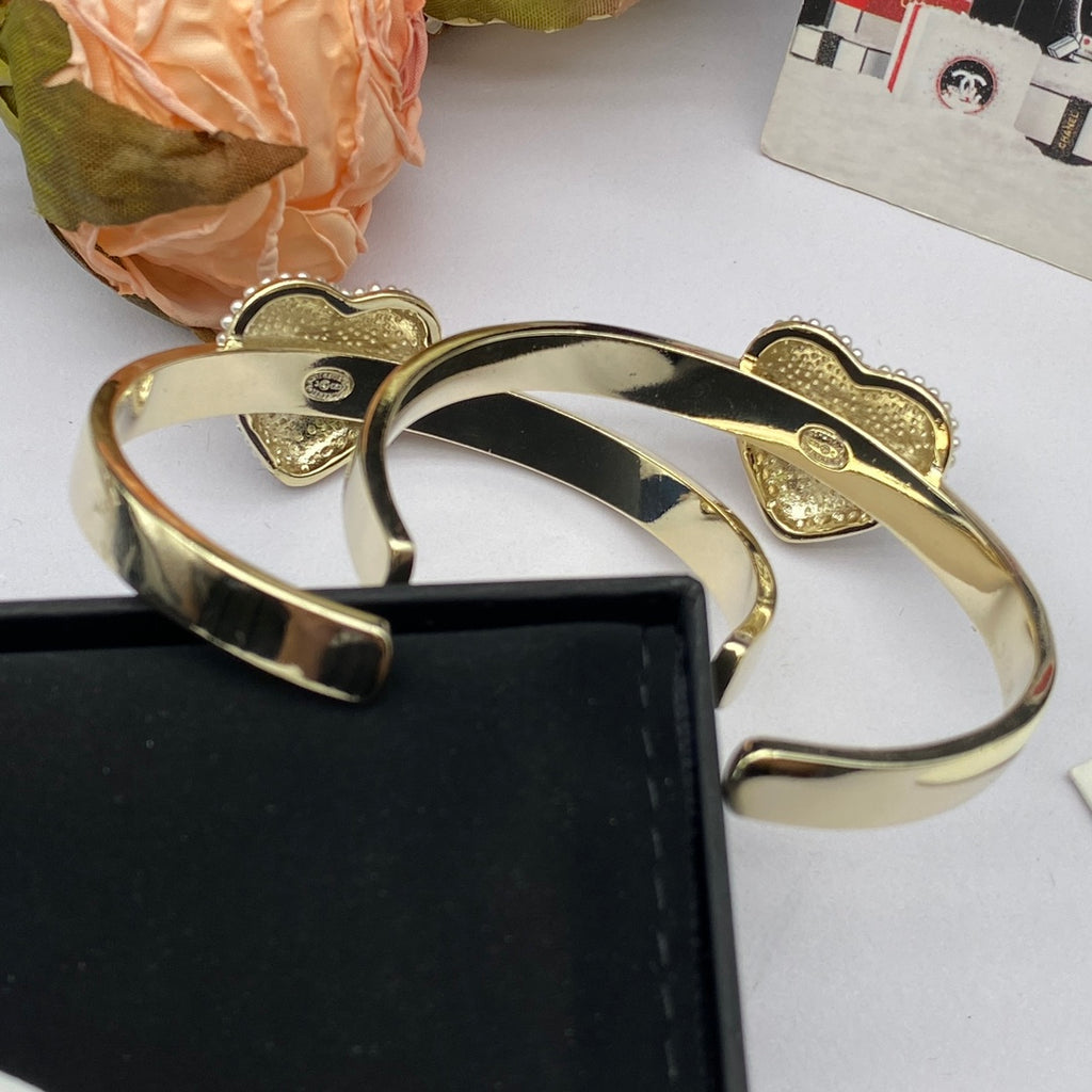 X1N85C212K  Popular Bracelets