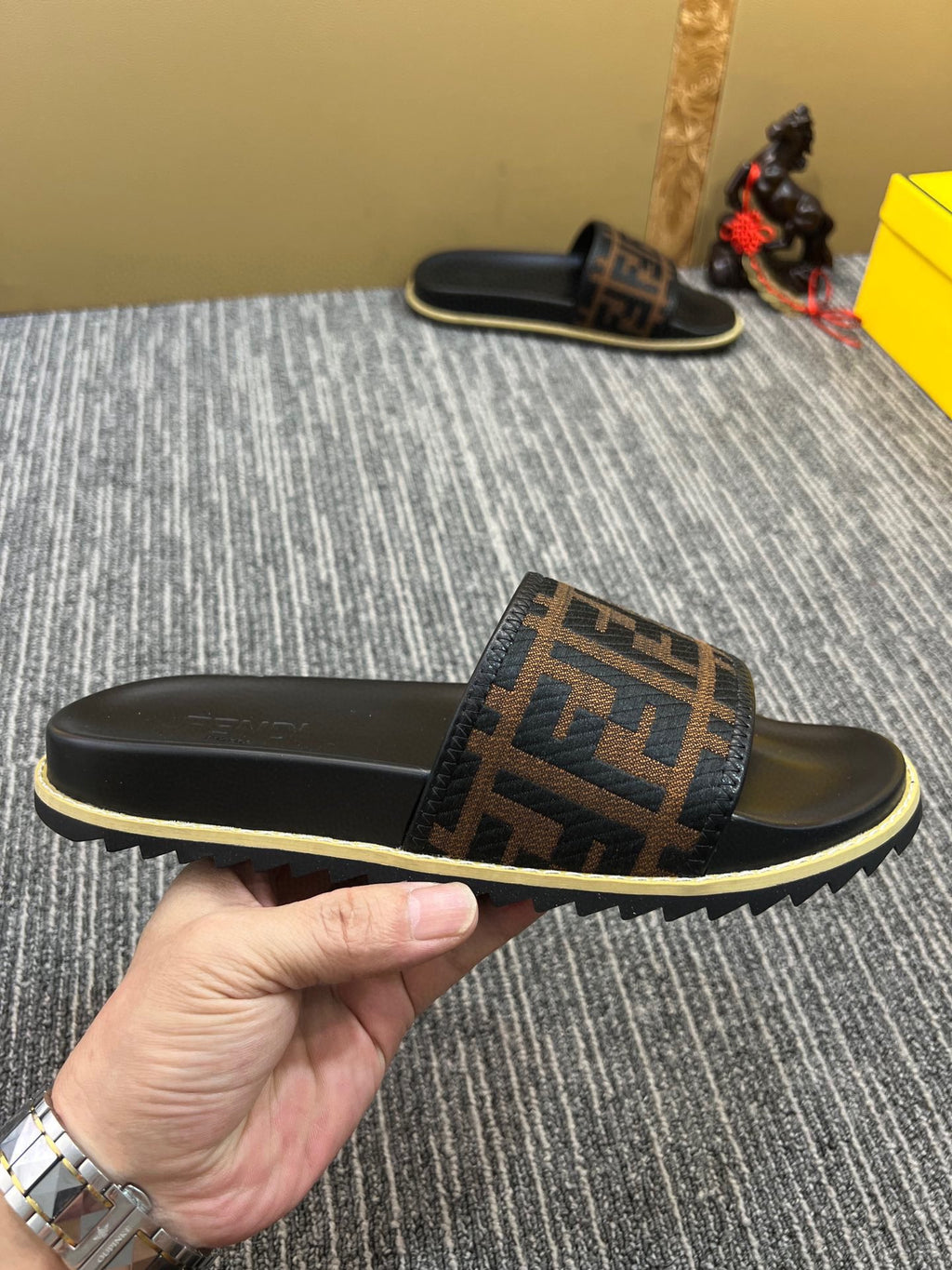 Z5XF105 Popular Slippers