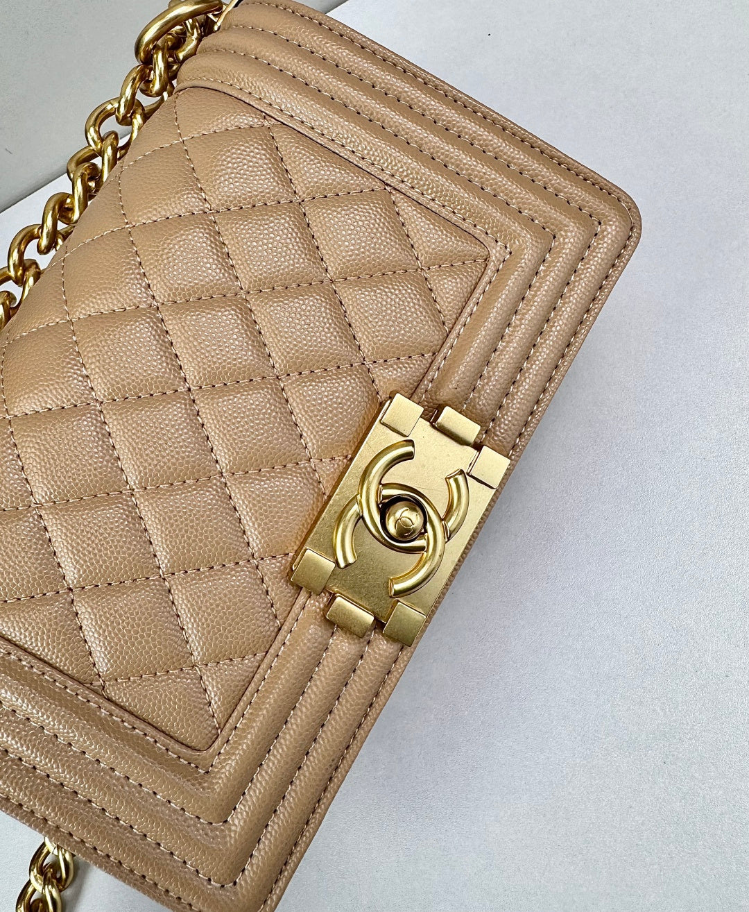 B1P36C17 Popular Caviar leather bag