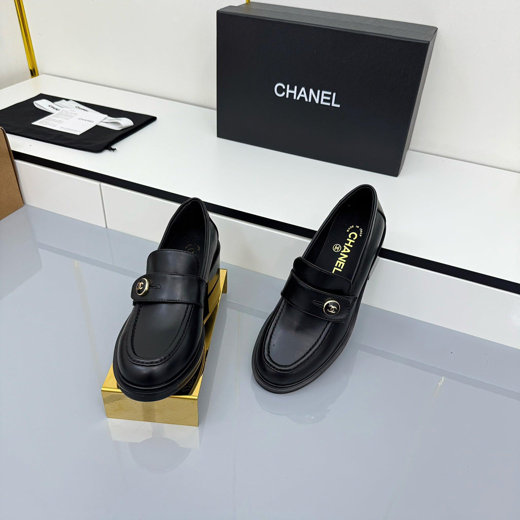Z2Q105C389 Popular high-quality leather Shoes