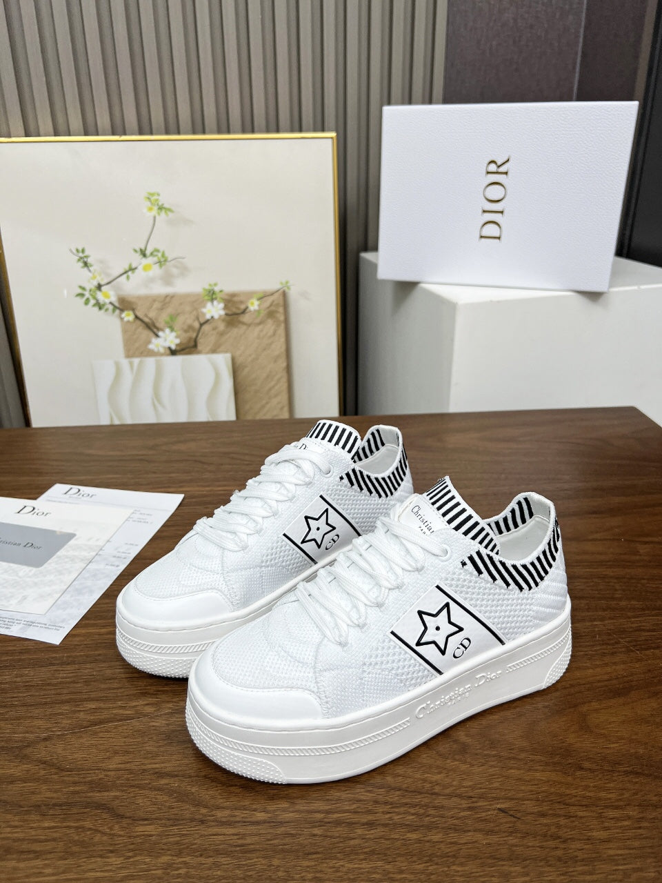 Z2Q105D310 Popular high-quality Shoes