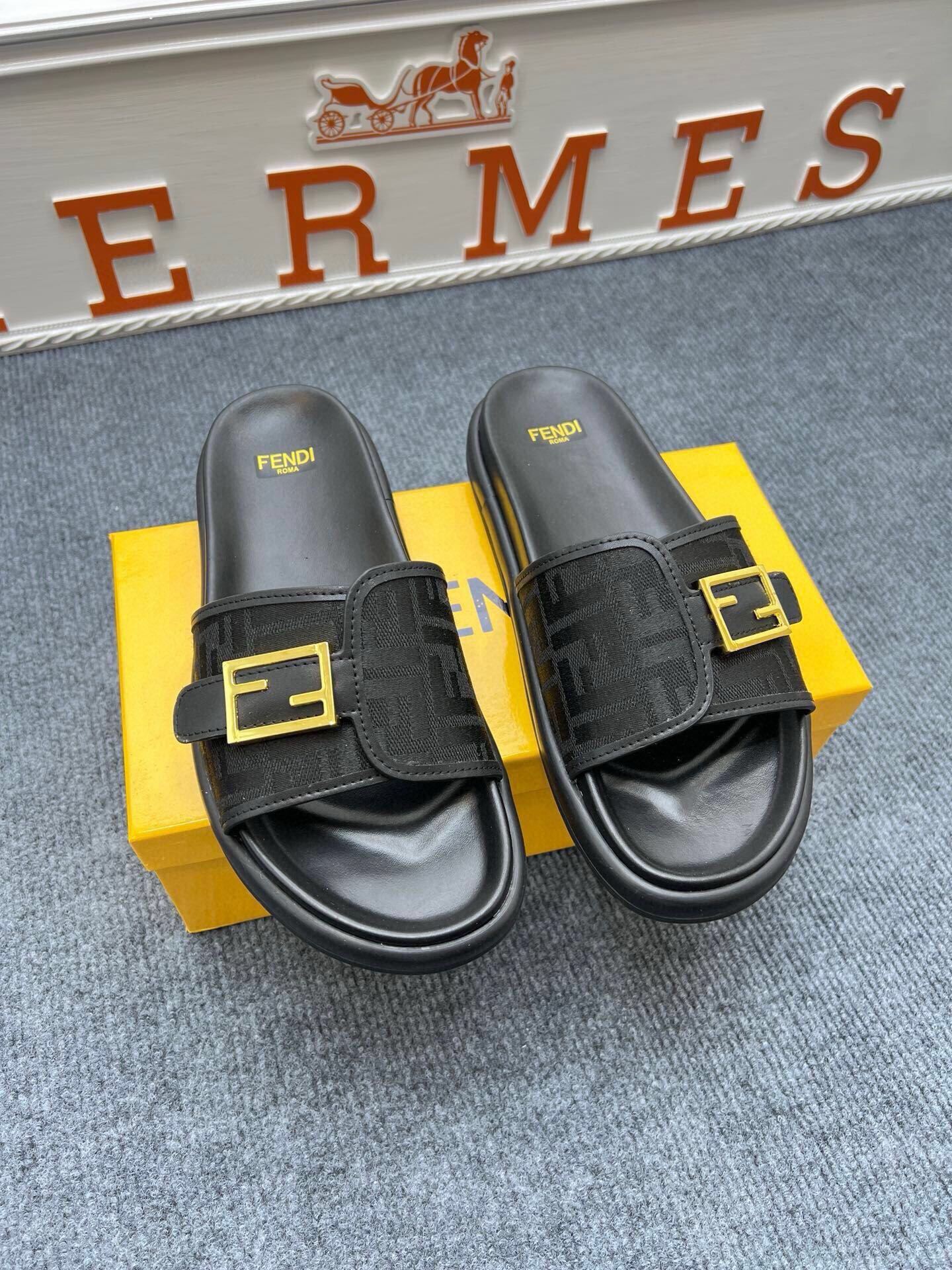 Z5ZF37 Popular slippers