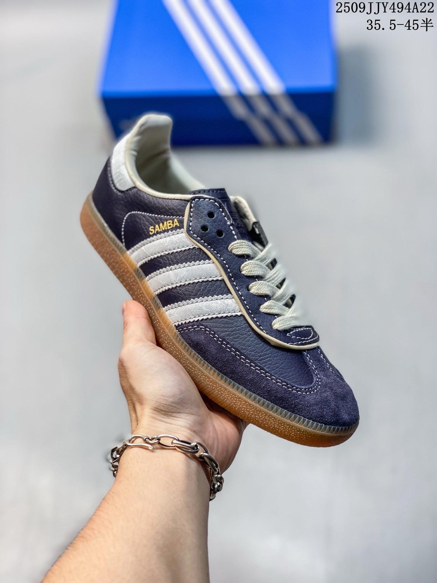 Z4Q95A70 Popular Shoes