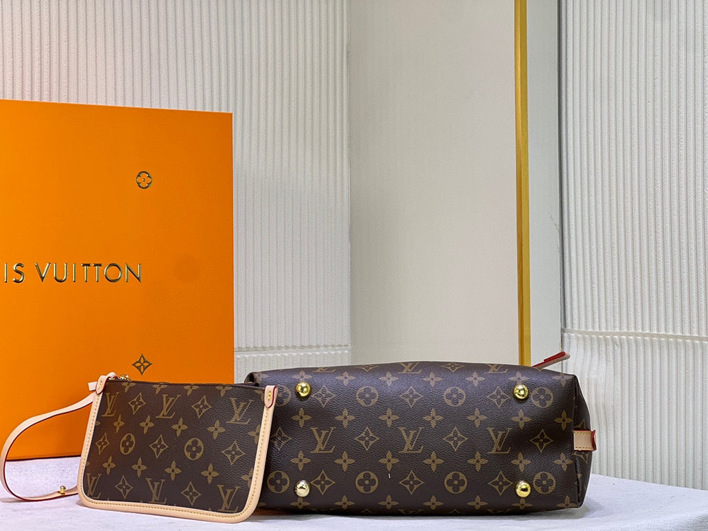 B1X43E147 Popular  leather bag 