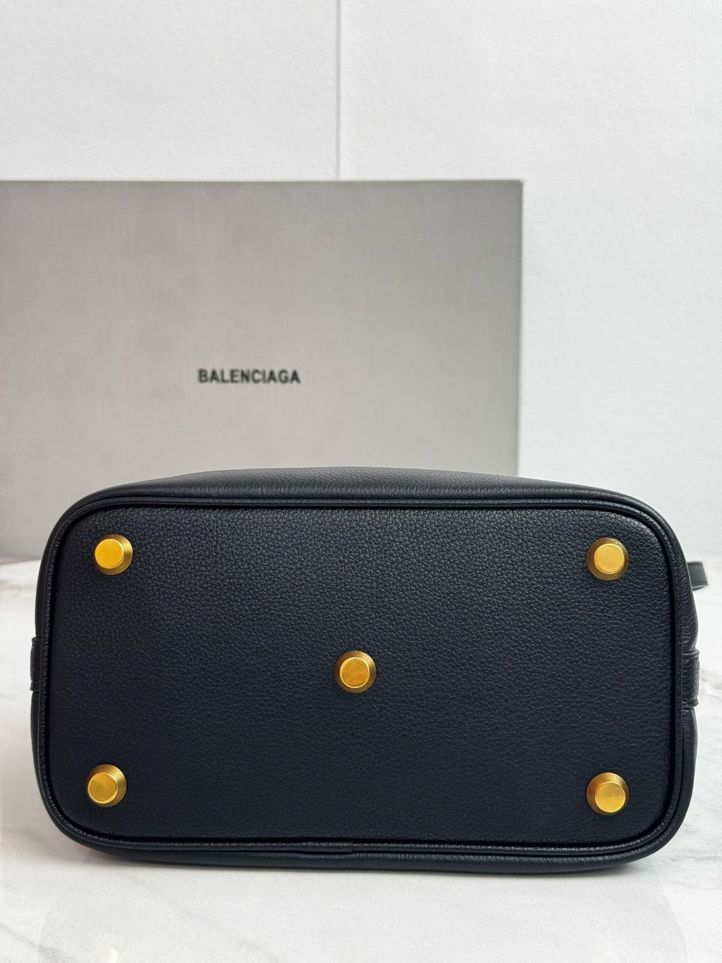 B1P46J144 Popular leather bags