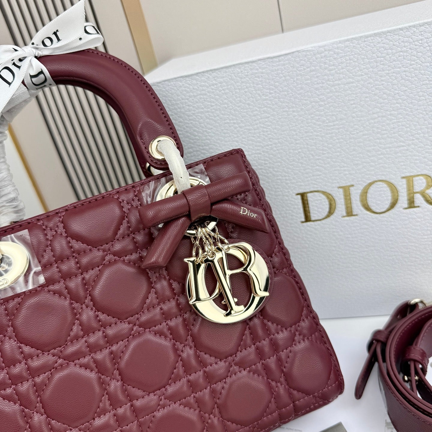 B1N36D23 Popular leather Purse bag