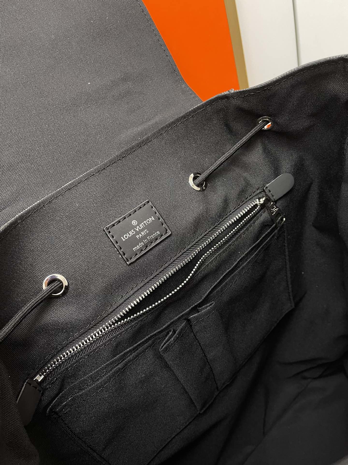 B1W15E68 Popular  leather Backpacks