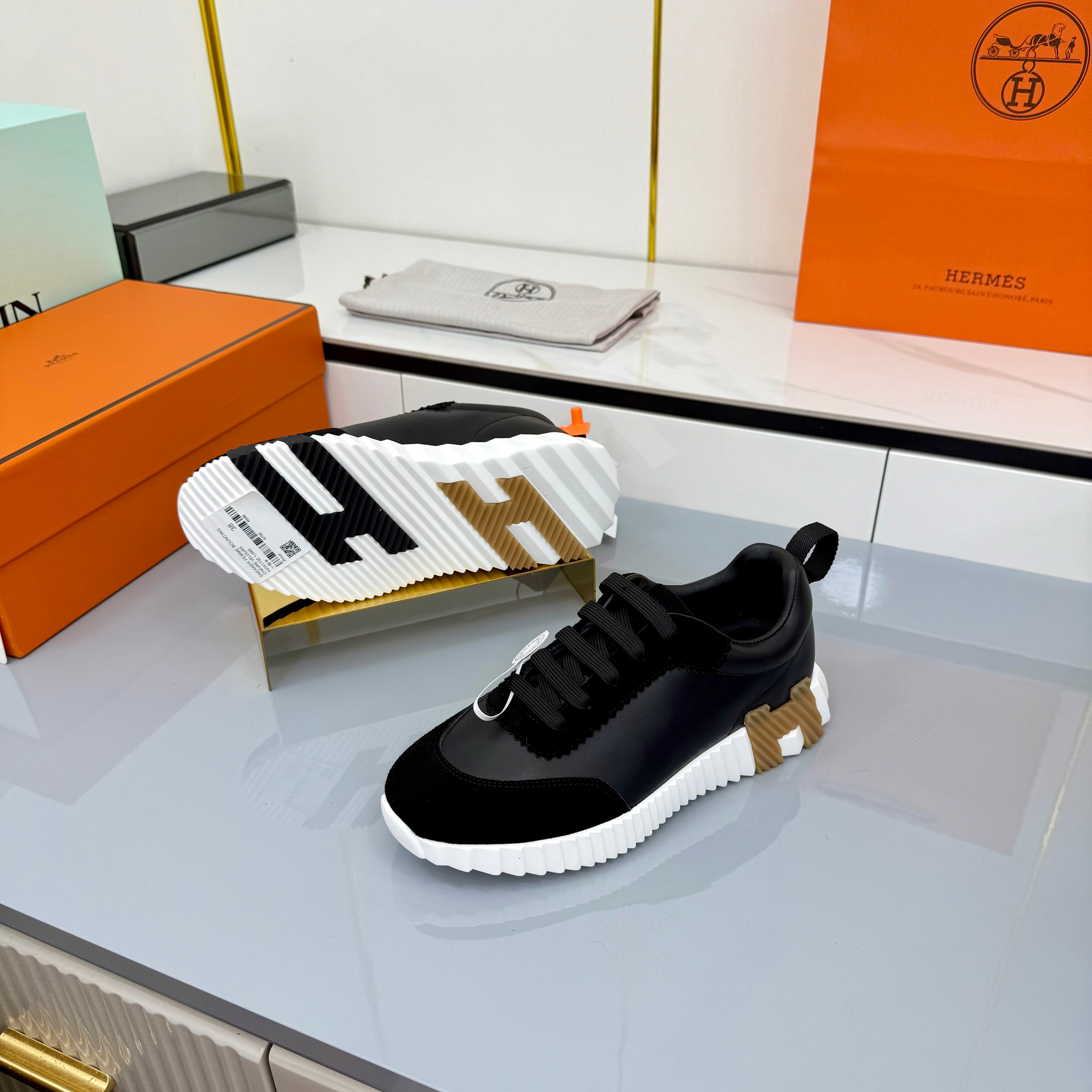 Z2Q95H132 Popular high-quality  Shoes