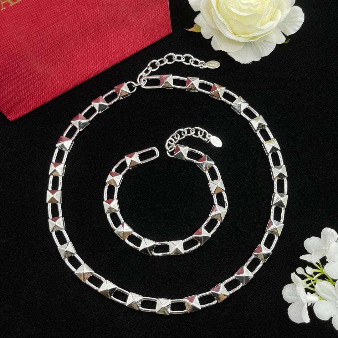 X1Q85VL431X Popular Necklaces. Bracelets