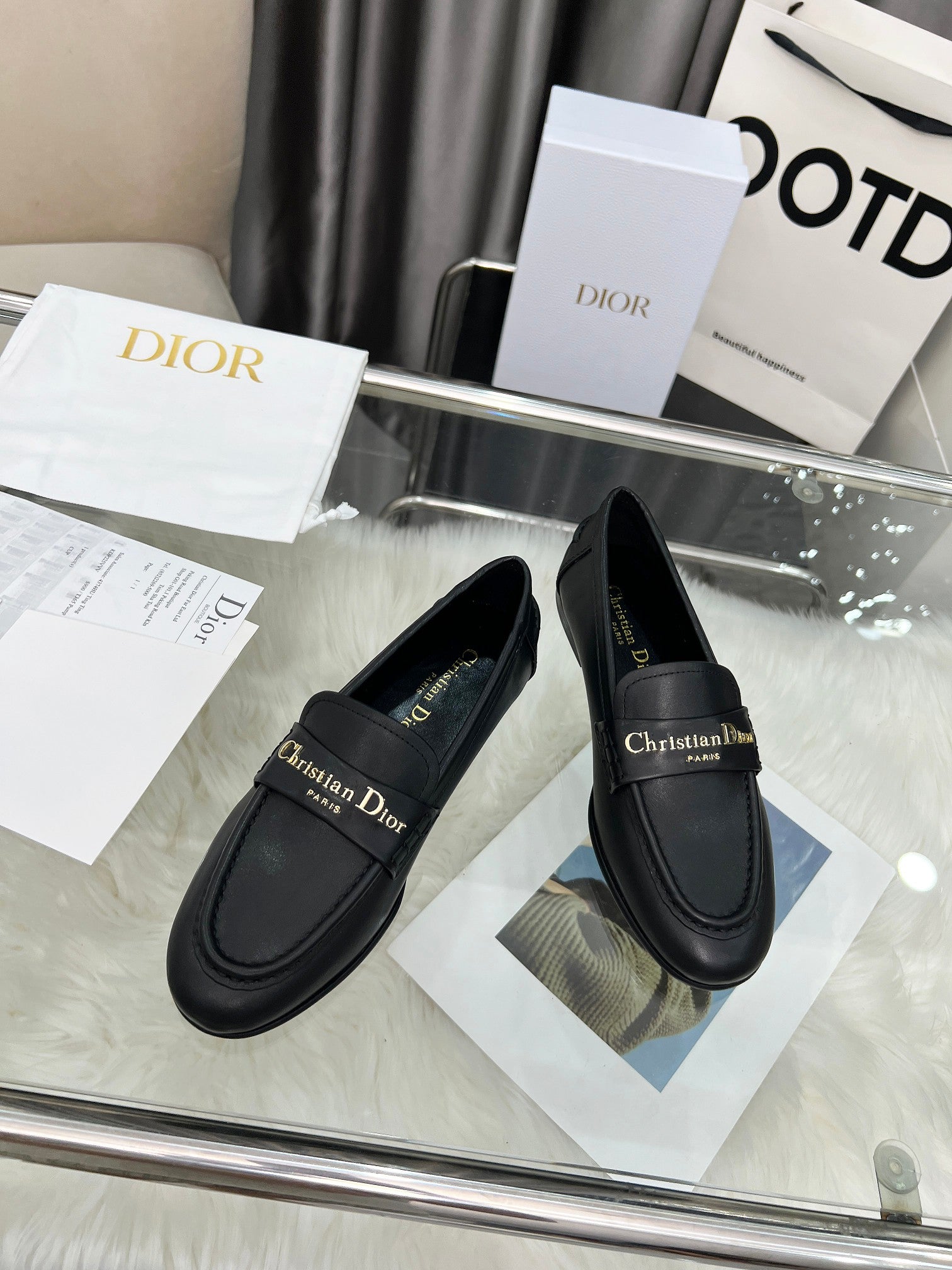 Z2Q105D301 Popular high-quality leather Shoes