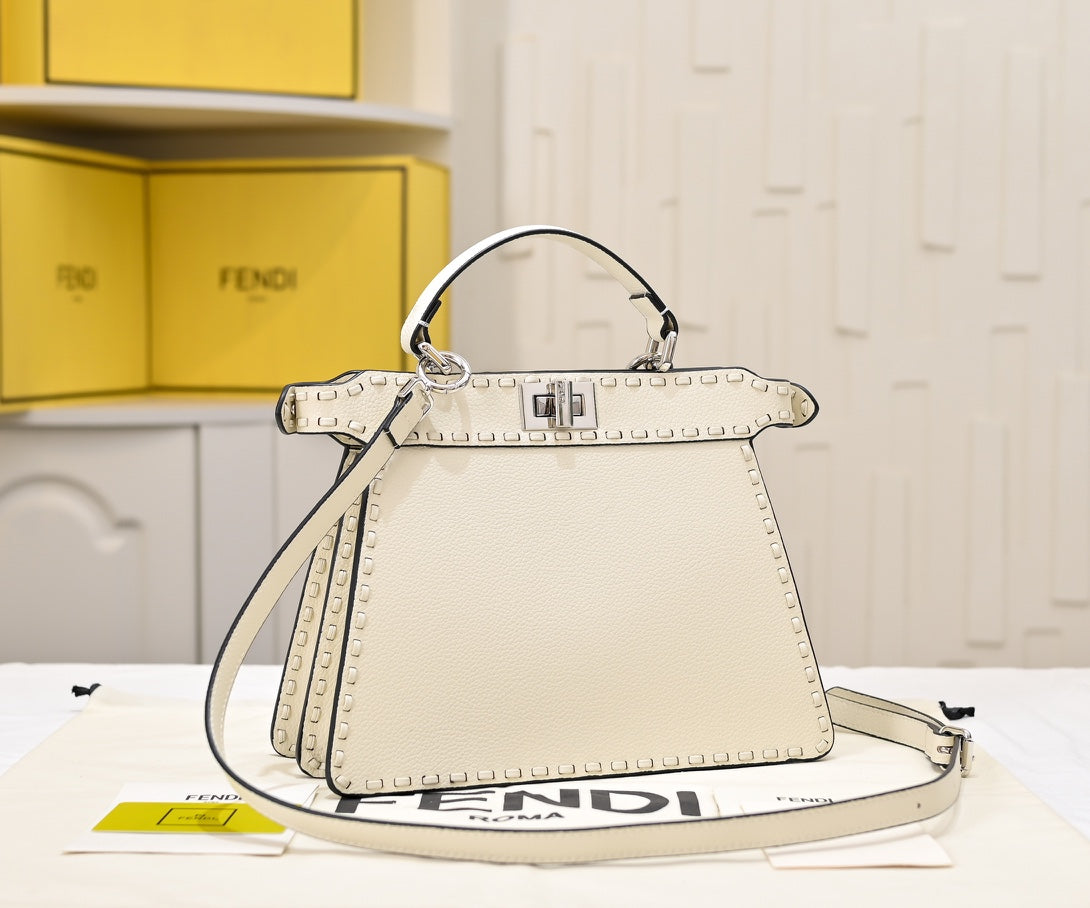 B1R15F137 Popular leather bag