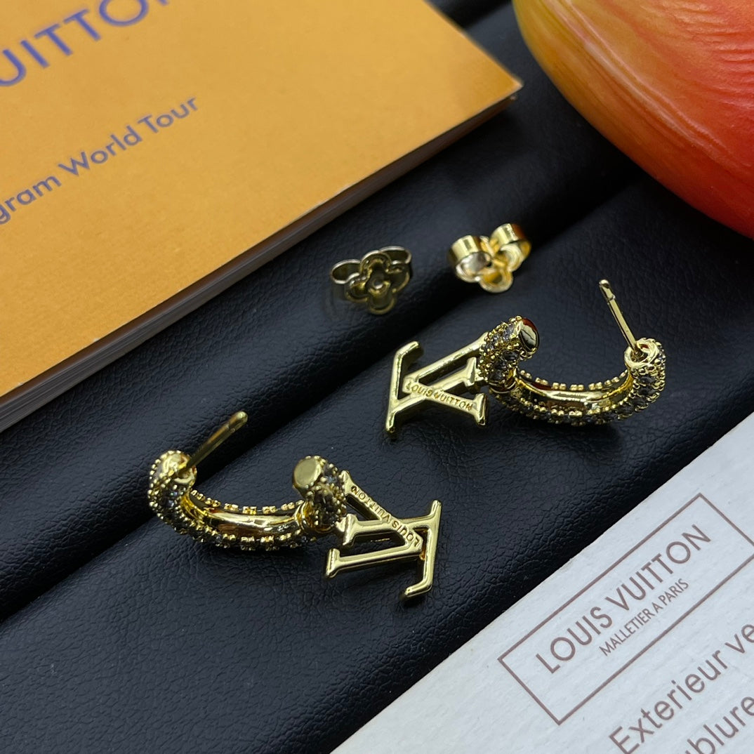 X1Z64E609E Popular Earrings