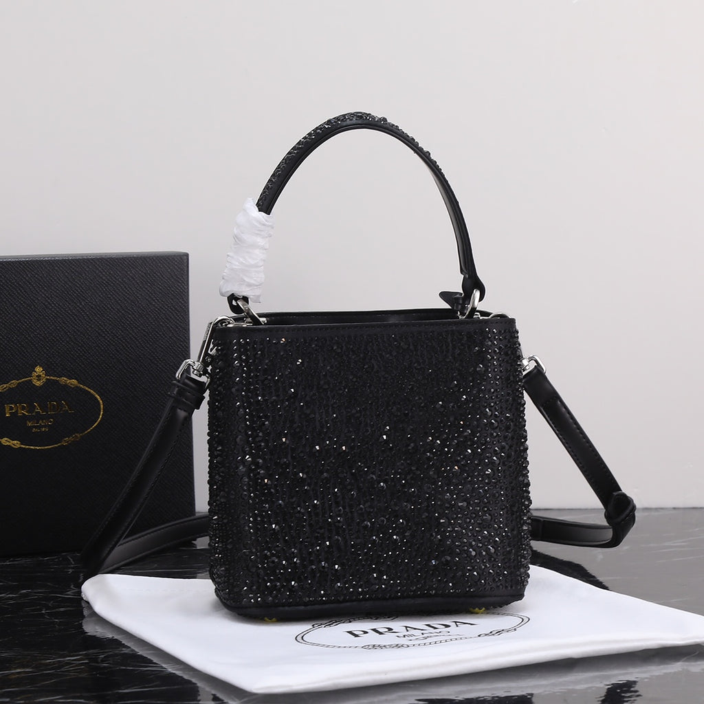 B12X44P265 Popular leather bag 