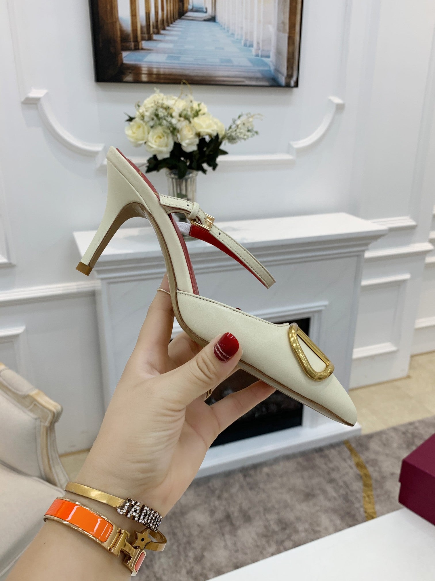 Z2YVL28 Popular leather  High heels